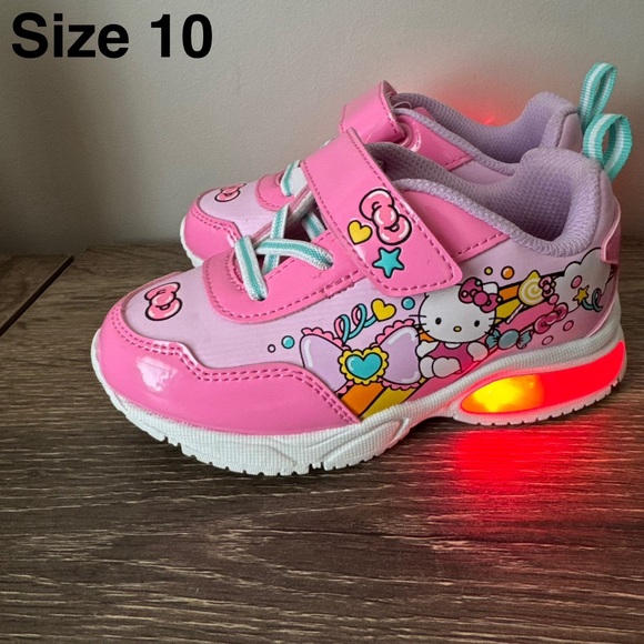 Hello Kitty Pink Light-Up Kids Shoes Size 10 NEW Back to School - Picture 1 of 9